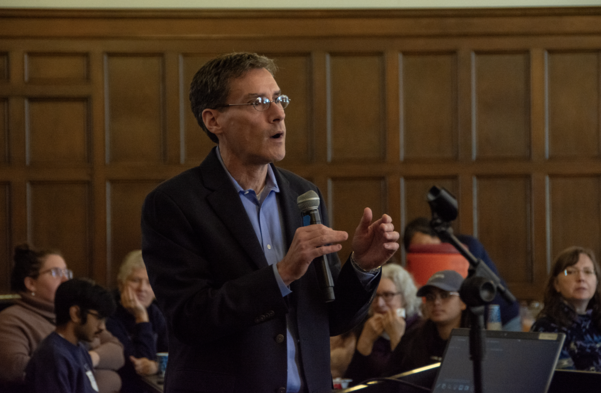 Steven D. Schwinn, professor in Law at the University of Illinois at Chicago, speaks to attendees of the Friday Forum at the University YMCA on Nov. 1.